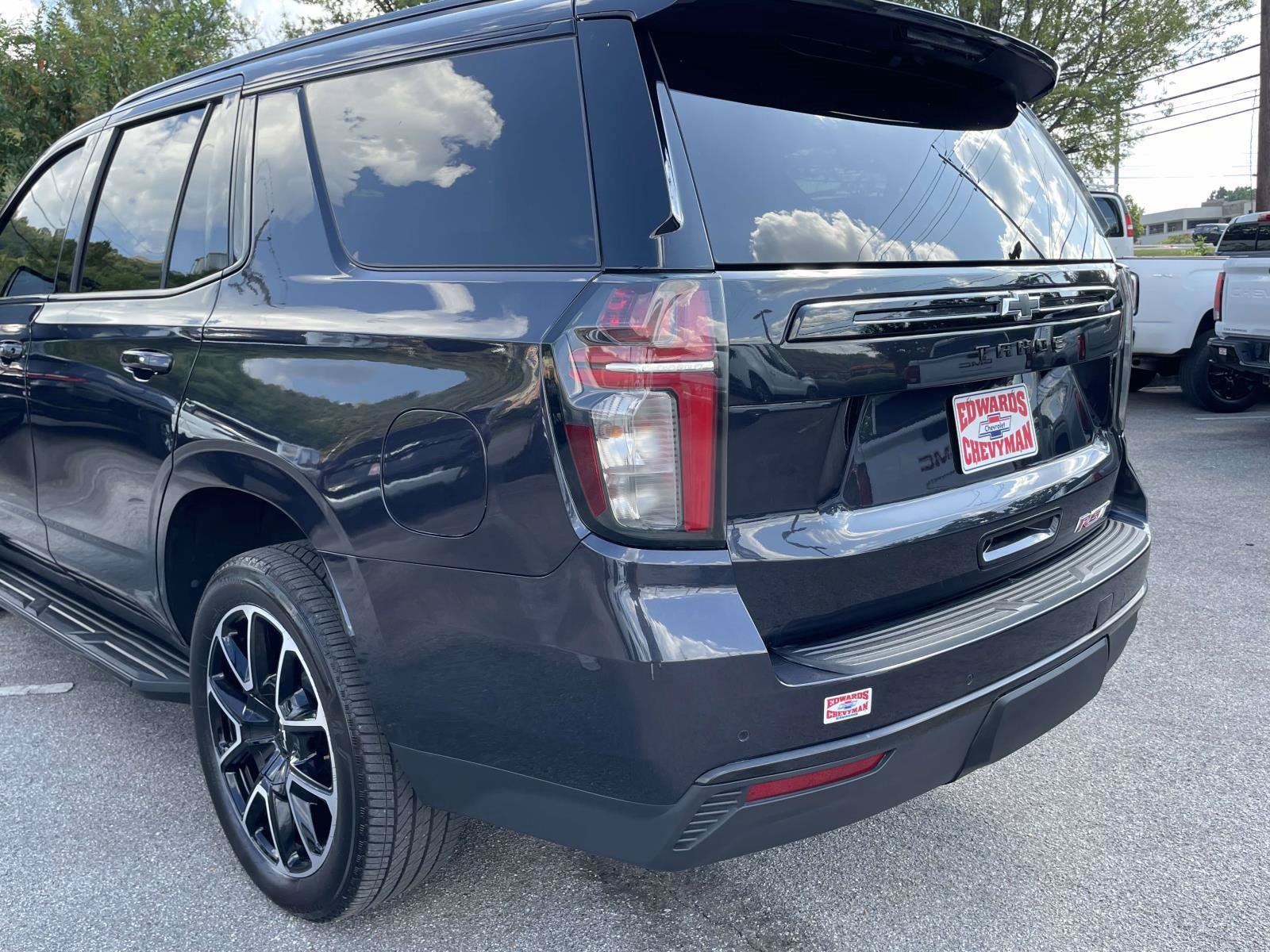 Used 2024 Chevrolet Tahoe RST w/ Luxury Package RWD image 30