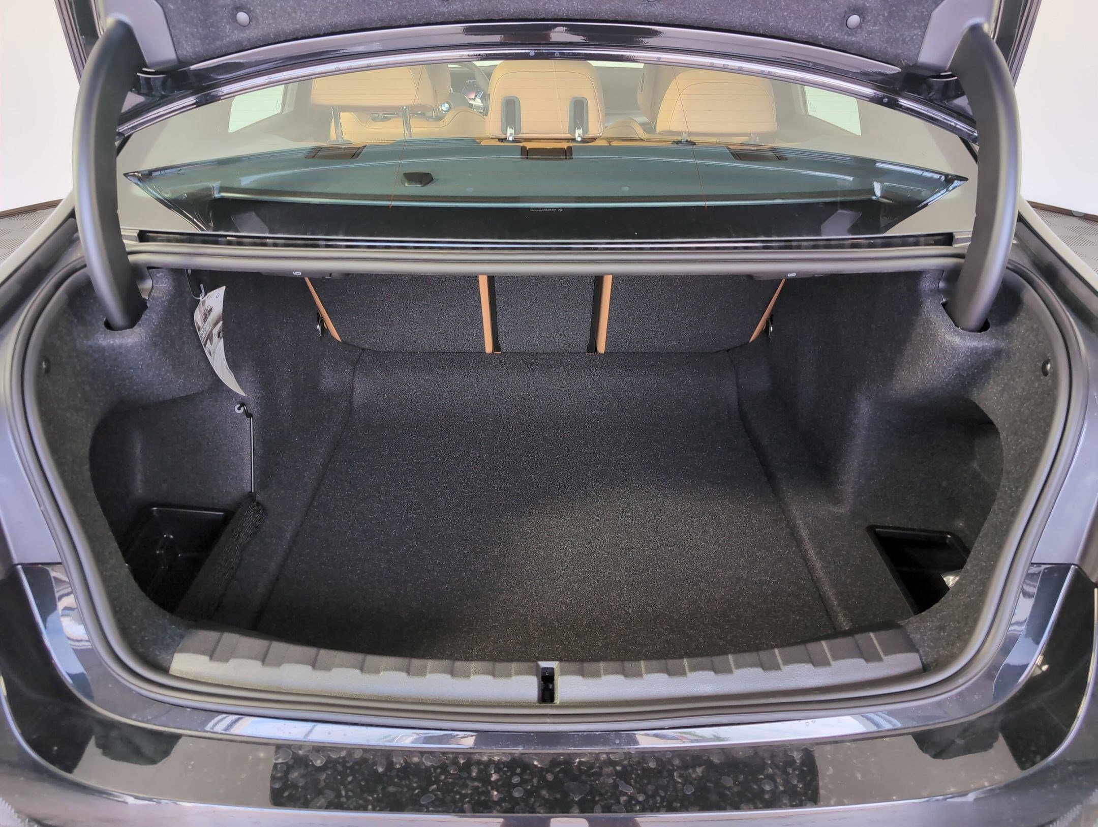 Used 2025 BMW 330i Sedan w/ Convenience Package image 30