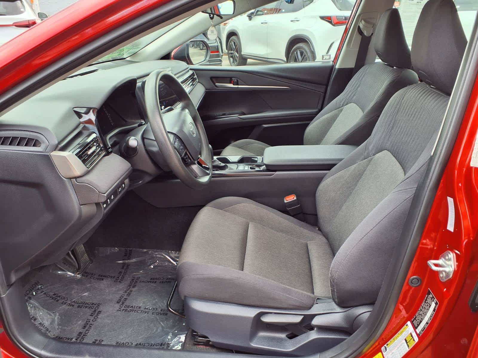 Used 2025 Toyota Camry LE FWD image 16