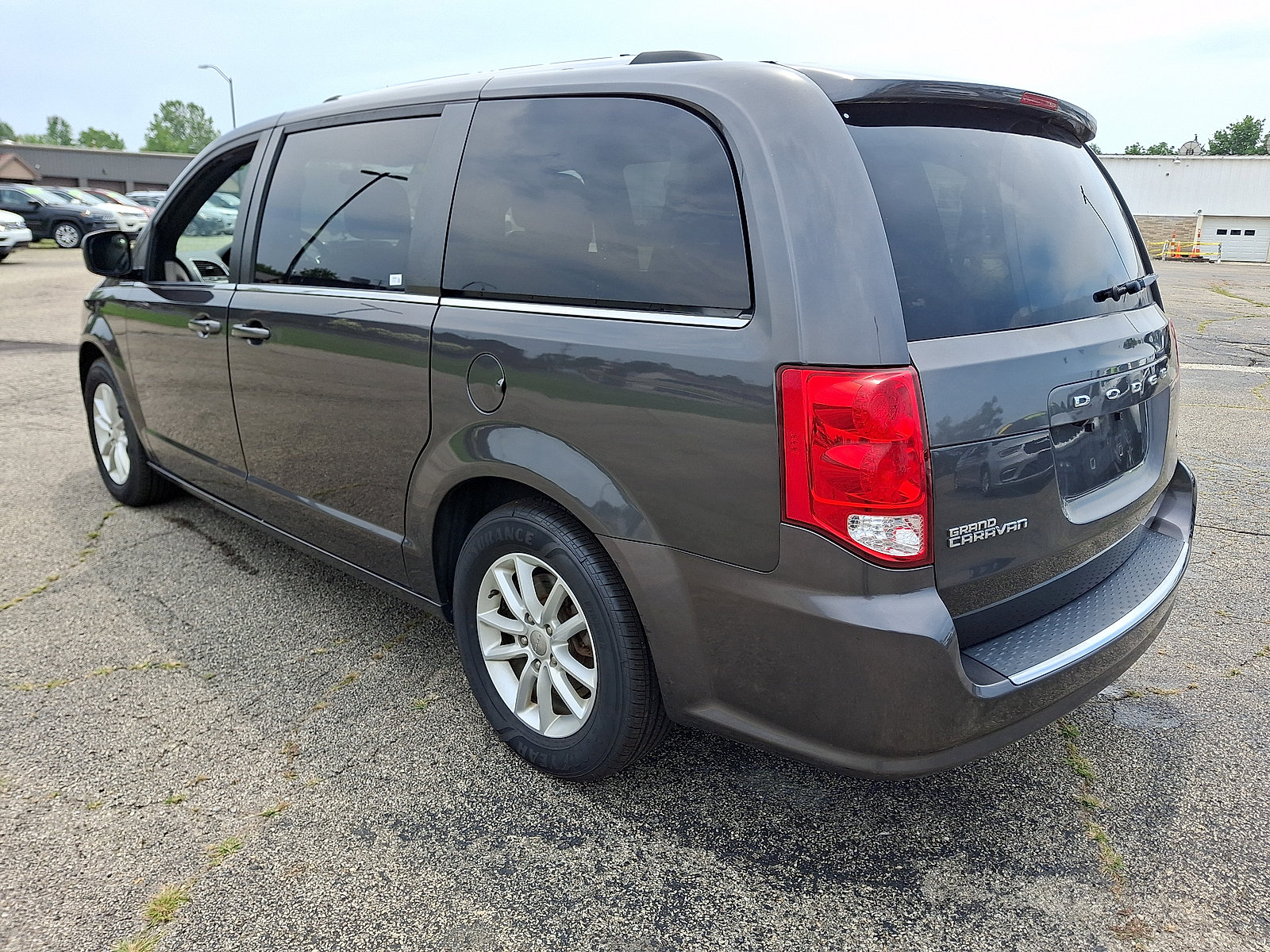 Used 2020 Dodge Grand Caravan SXT FWD image 13