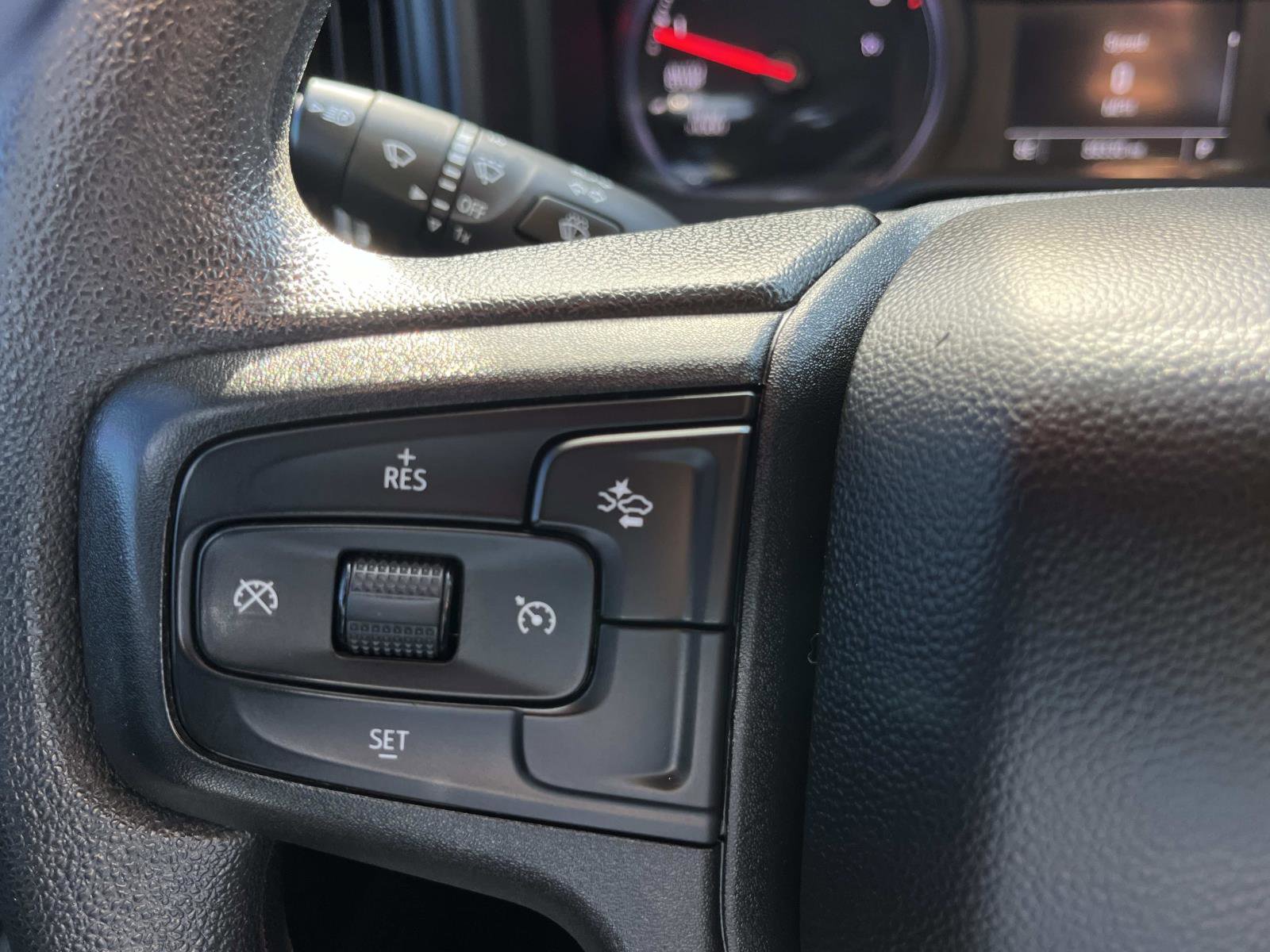 Used 2023 Chevrolet Silverado 1500 Custom image 30