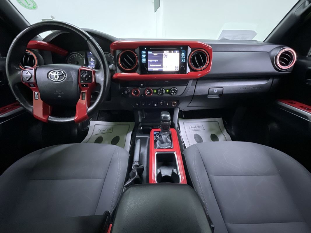 Used 2019 Toyota Tacoma TRD Off-Road w/ Technology Package image 17