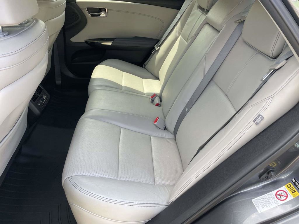 Used 2013 Toyota Avalon Limited FWD image 12