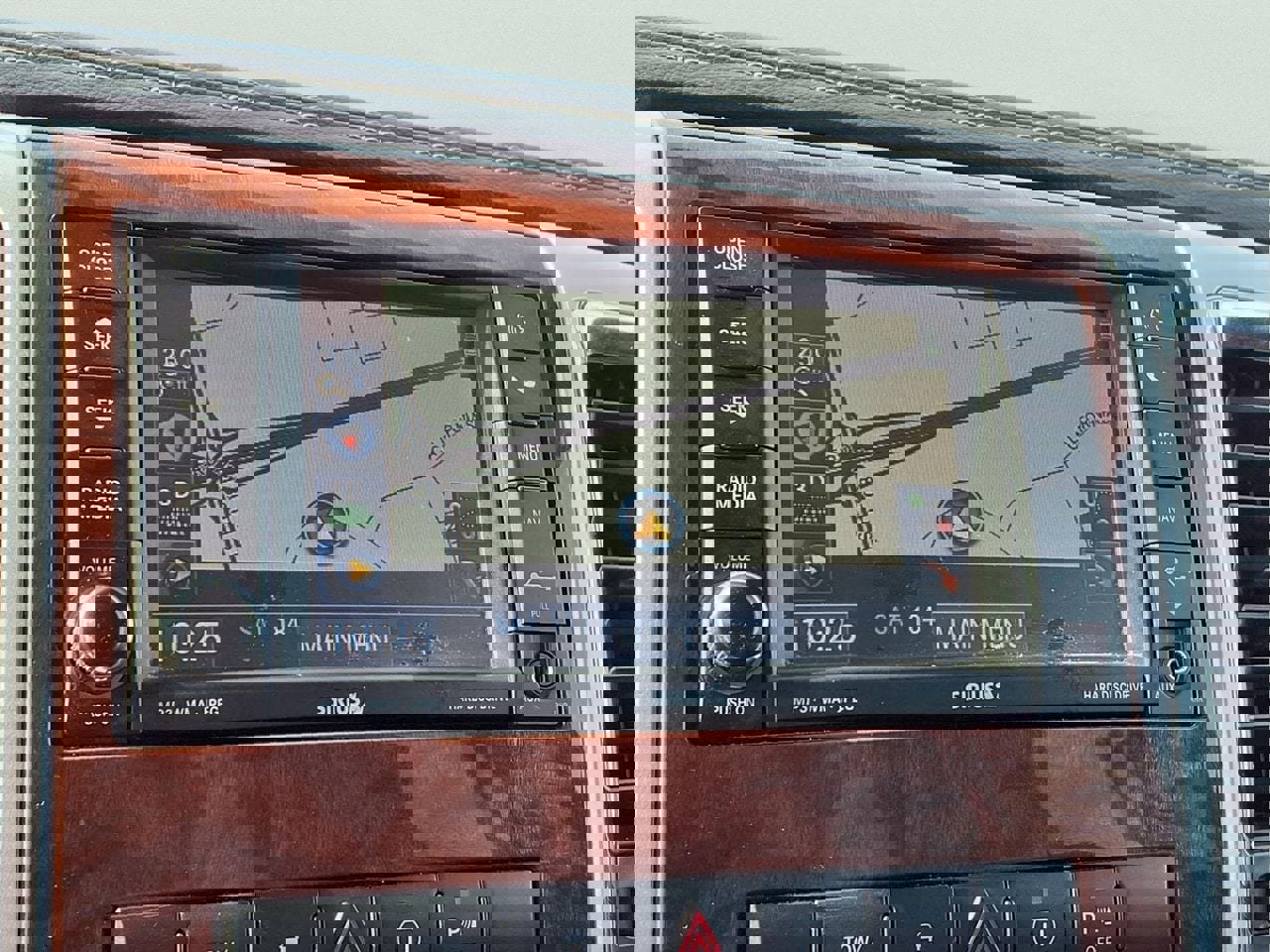 Used 2011 RAM 1500 Laramie image 17