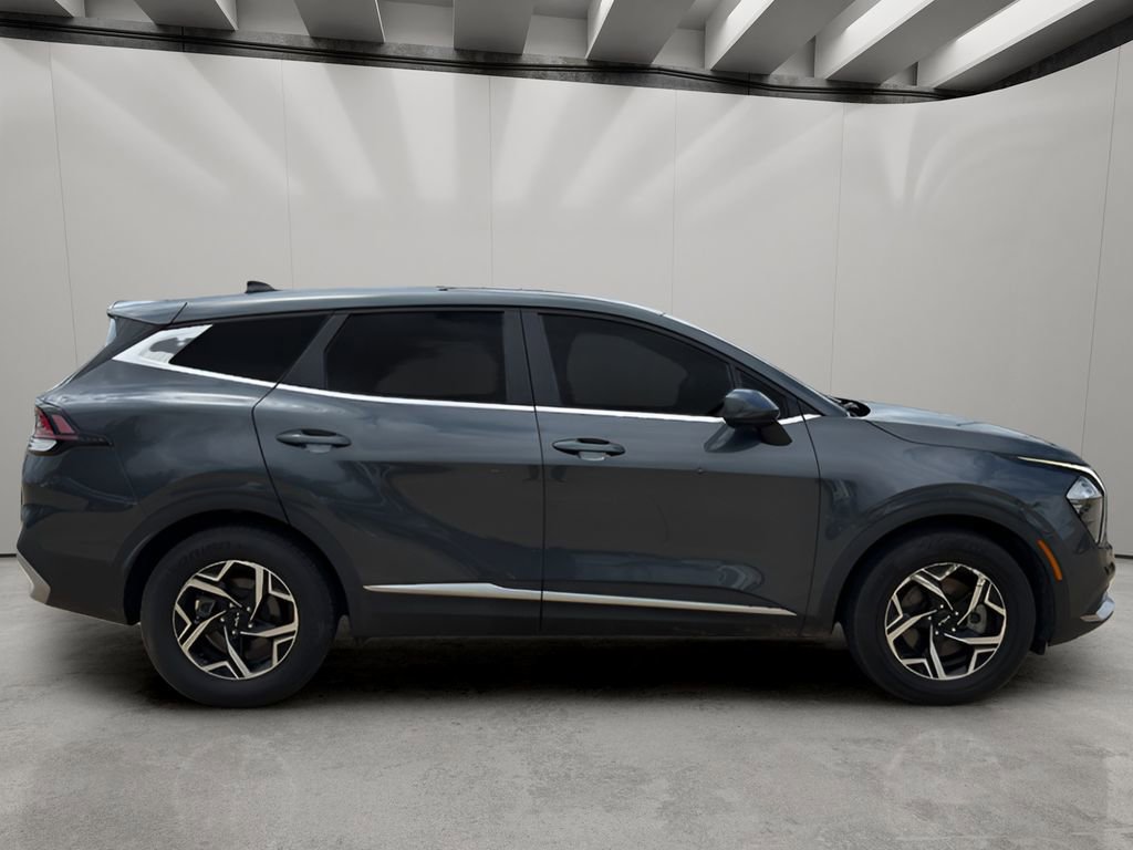 Used 2023 Kia Sportage LX FWD image 5