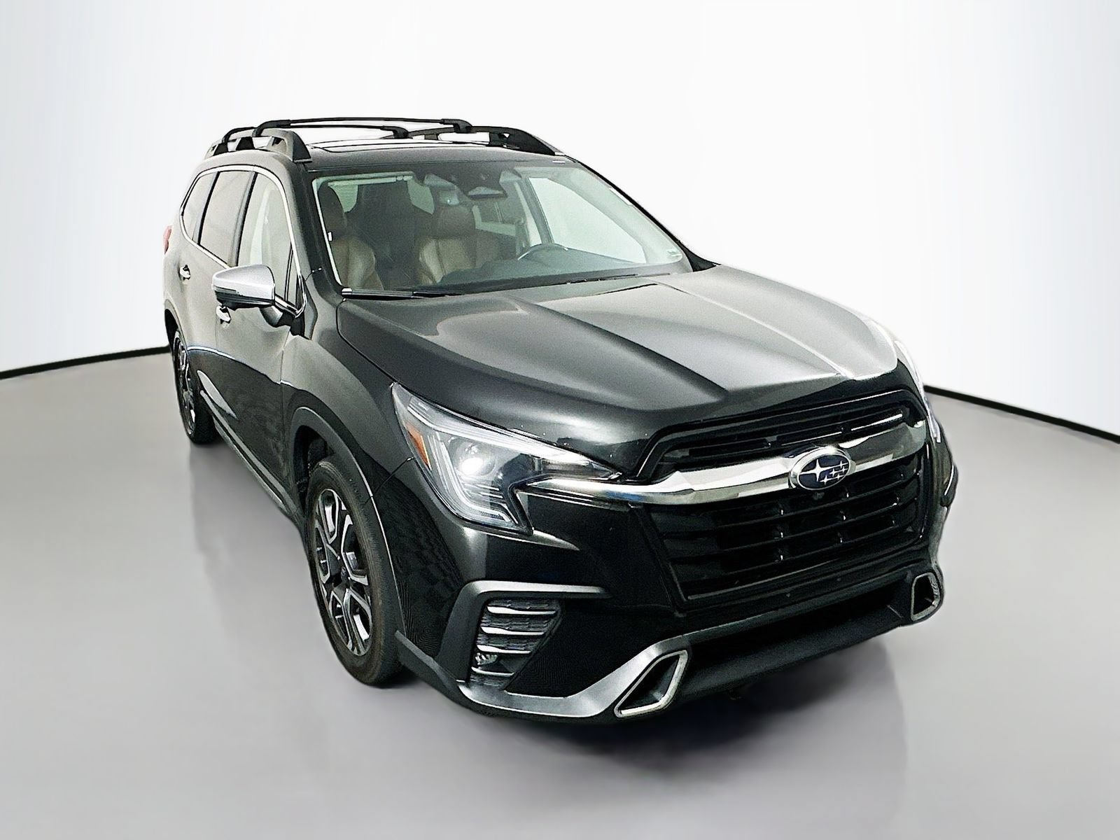 Used 2023 Subaru Ascent Touring AWD/4WD image 1