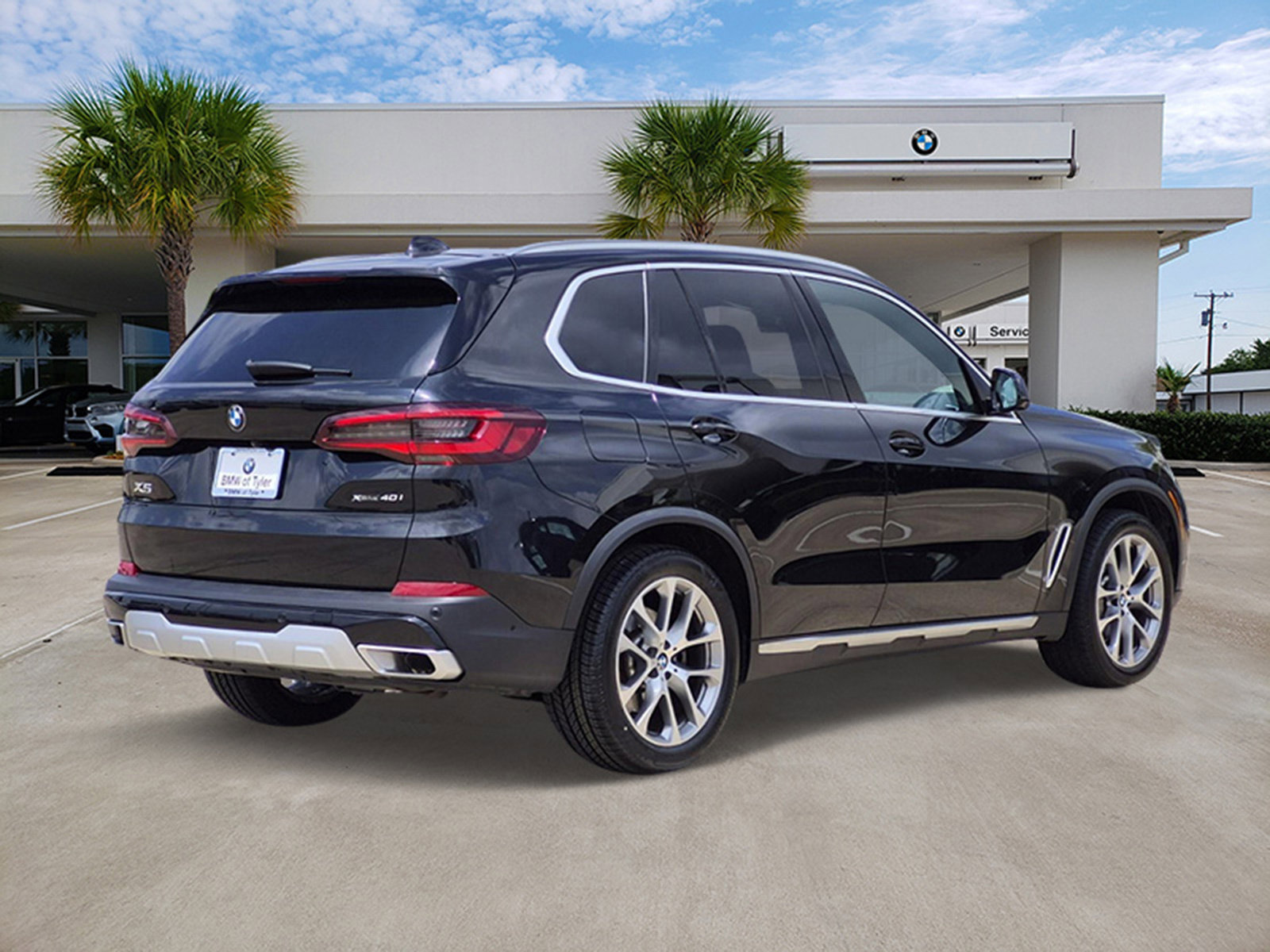 Certified 2023 BMW X5 xDrive40i w/ Premium Package AWD/4WD image 4