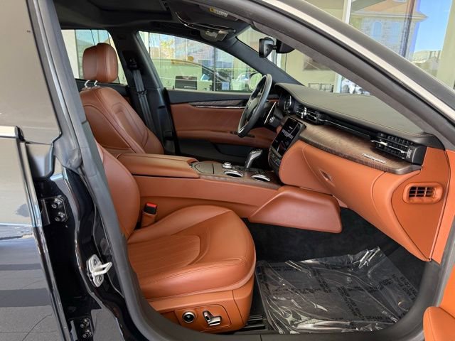 Certified 2022 Maserati Quattroporte Modena image 12