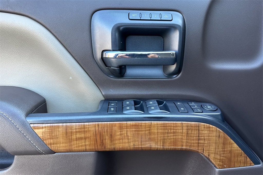 Used 2019 GMC Sierra 2500 SLT w/ Duramax Plus Package image 11