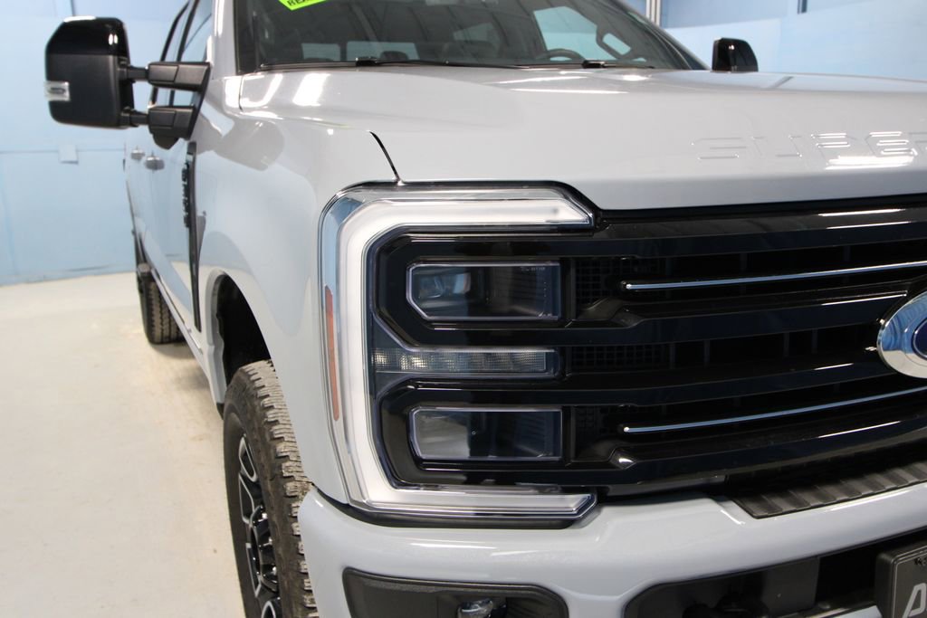 Used 2025 Ford F350 Platinum image 38