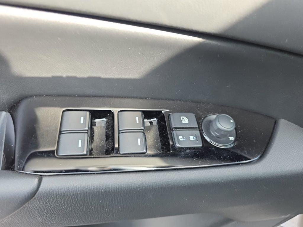 Used 2025 MAZDA CX-5 AWD 2.5 S w/ Preferred Package image 13