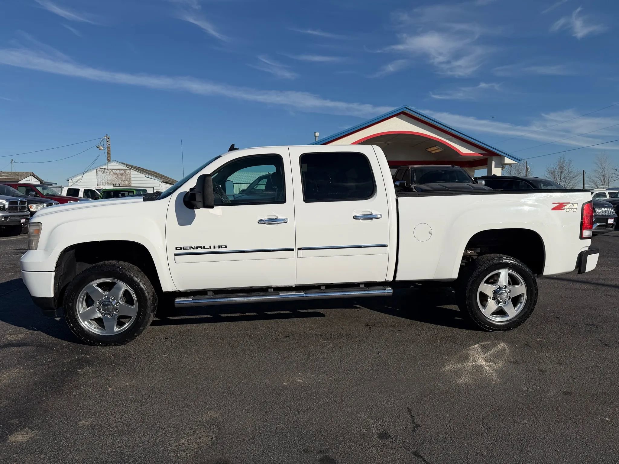 Used 2013 GMC Sierra 2500 Denali w/ Suspension Package, Off-Road image 2