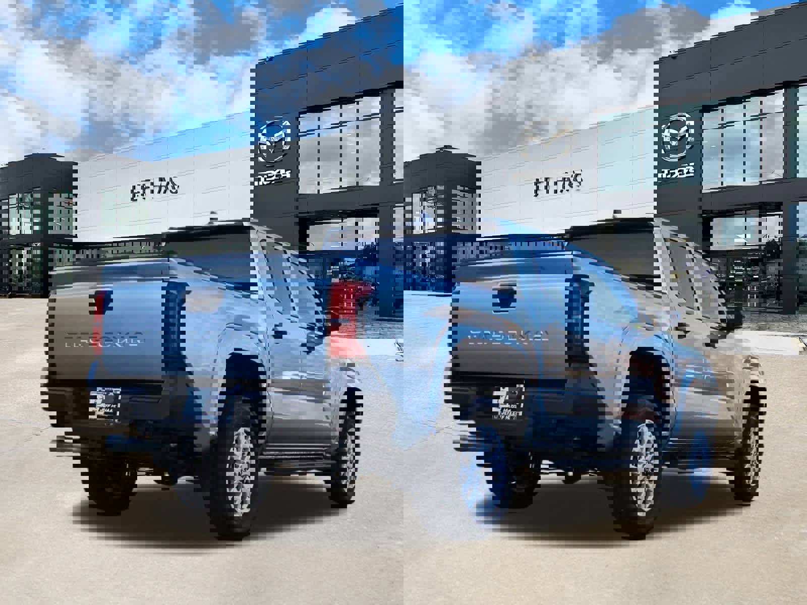 Used 2024 Toyota Tacoma SR image 3