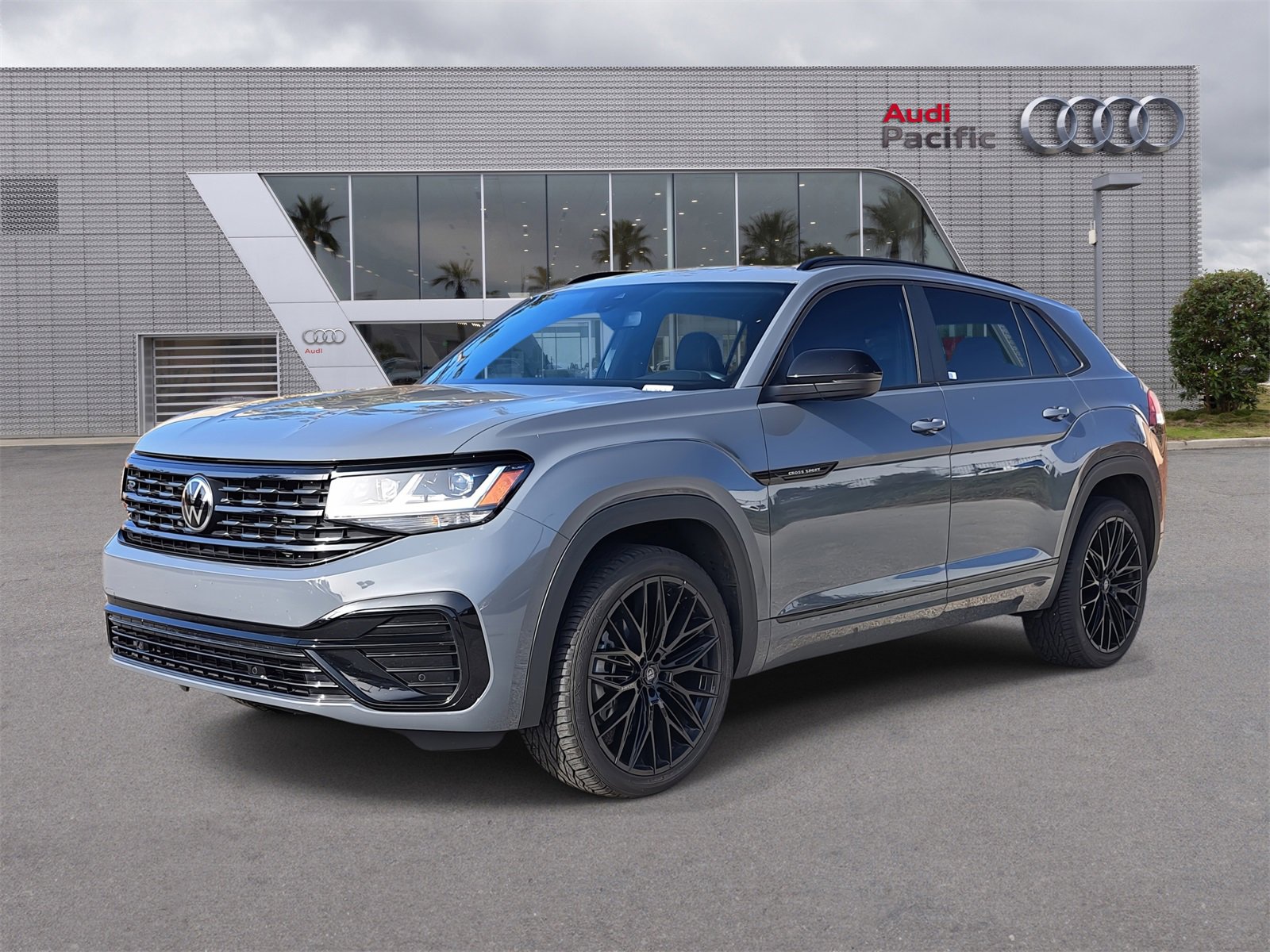 Used 2023 Volkswagen Atlas Cross Sport SEL R-Line