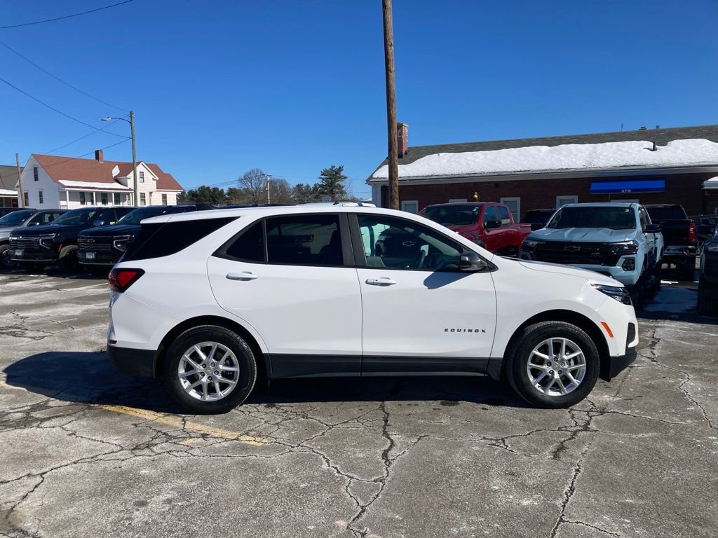 Used 2023 Chevrolet Equinox LS w/ LS Convenience Package image 8