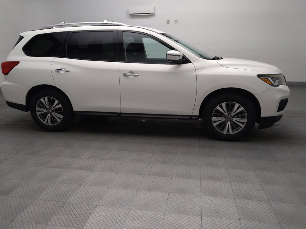 Used 2019 Nissan Pathfinder SV FWD image 11