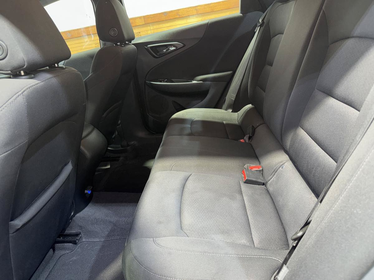 Used 2019 Chevrolet Malibu RS FWD image 23