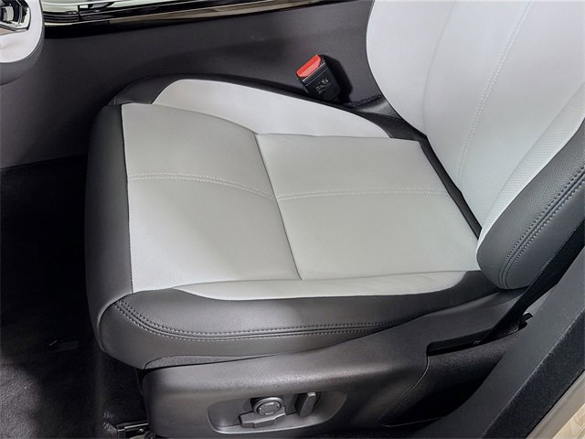 New 2026 Land Rover Range Rover Velar Dynamic SE image 22