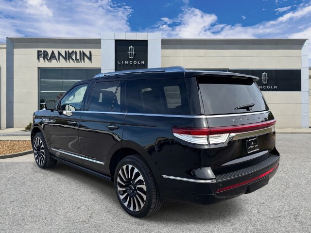 Certified 2024 Lincoln Navigator Black Label AWD/4WD image 5