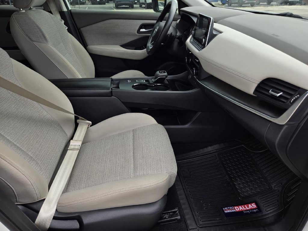 Certified 2023 Nissan Rogue SV FWD image 7