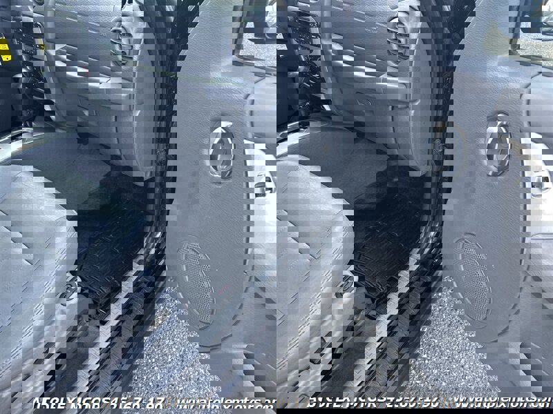 Used 2005 Jeep Liberty Limited image 9