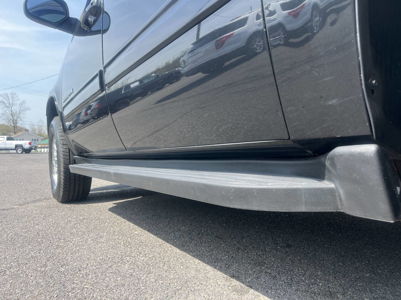 Used 2013 Chevrolet Suburban 2500 LS w/ Convenience Package 1 image 12