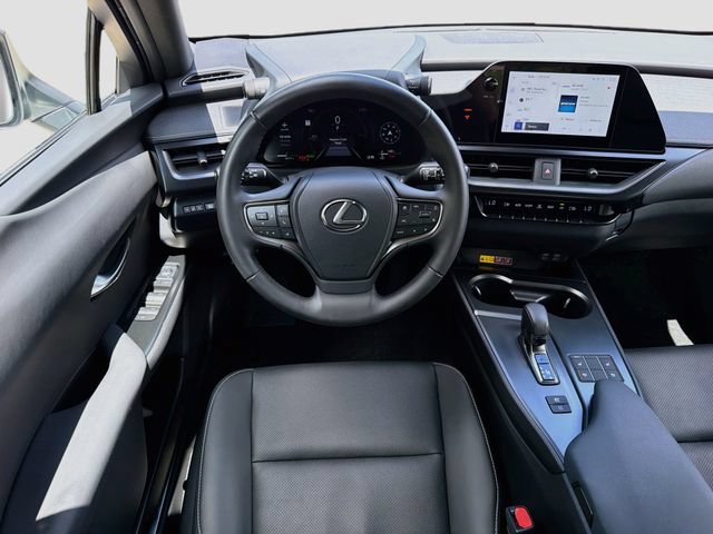 Used 2025 Lexus UX 300h FWD image 16