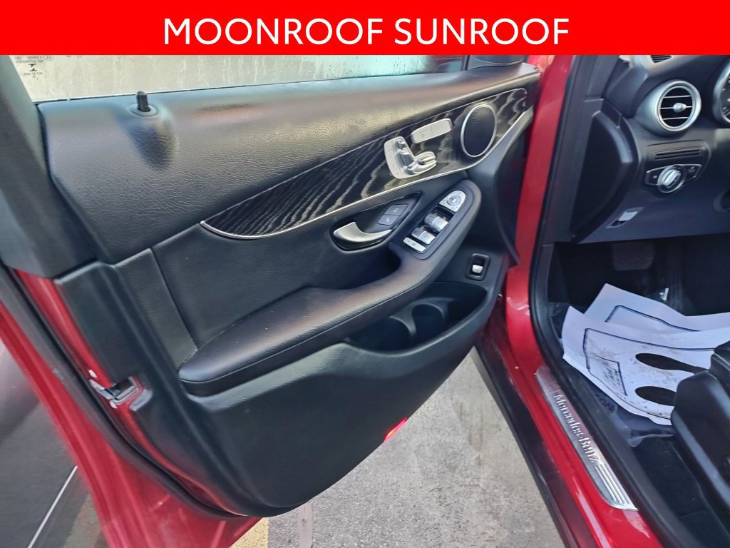 Used 2018 Mercedes-Benz GLC 300 4MATIC image 5