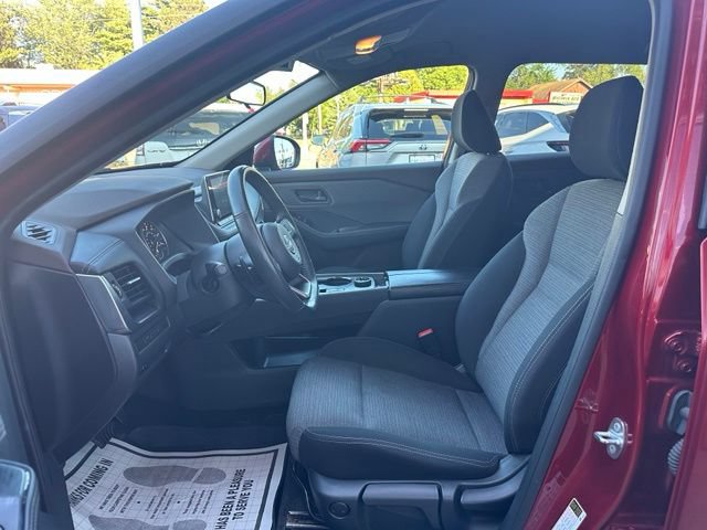 Used 2022 Nissan Rogue S AWD/4WD image 10
