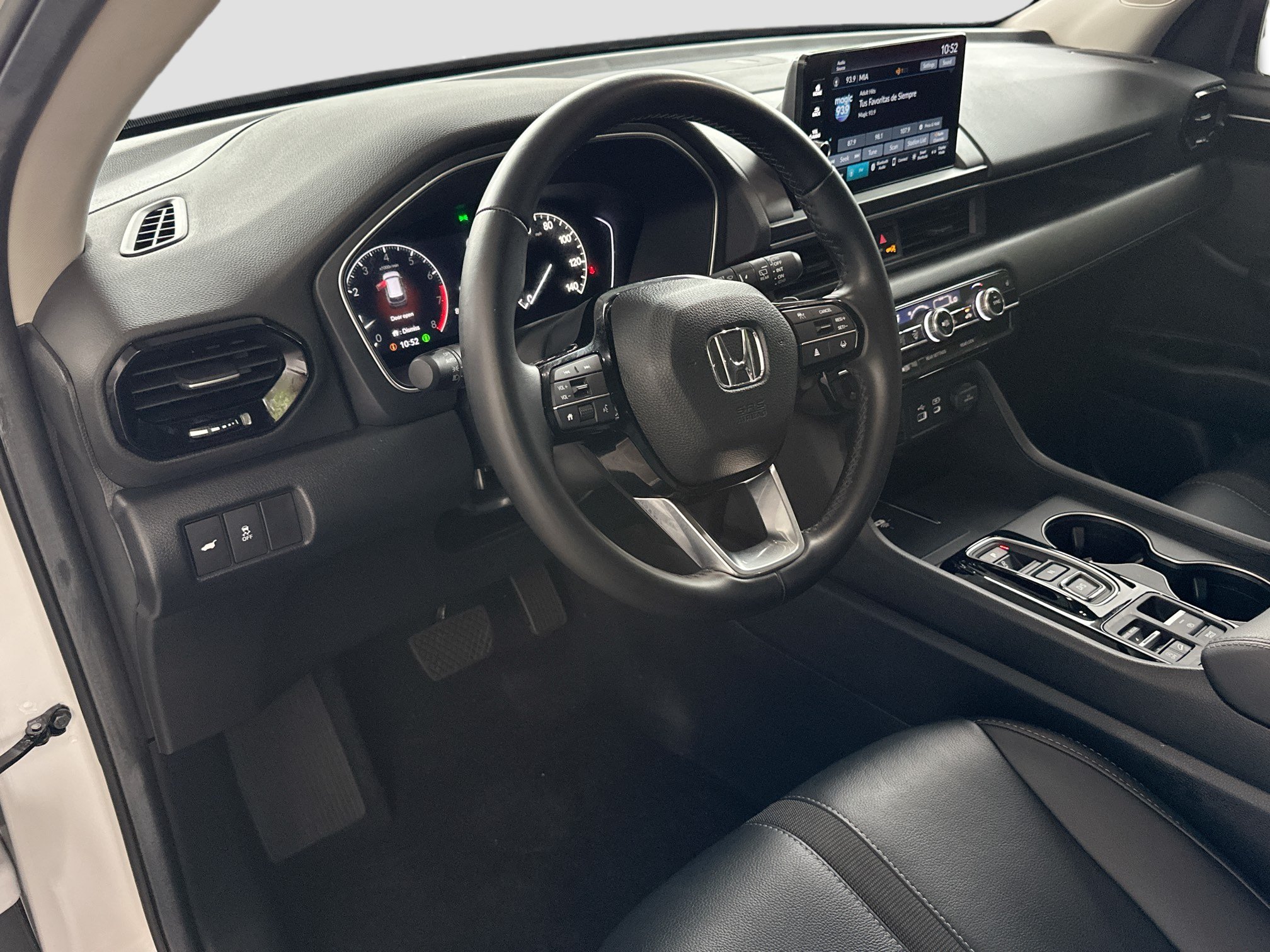 Used 2025 Honda Pilot EX-L image 9