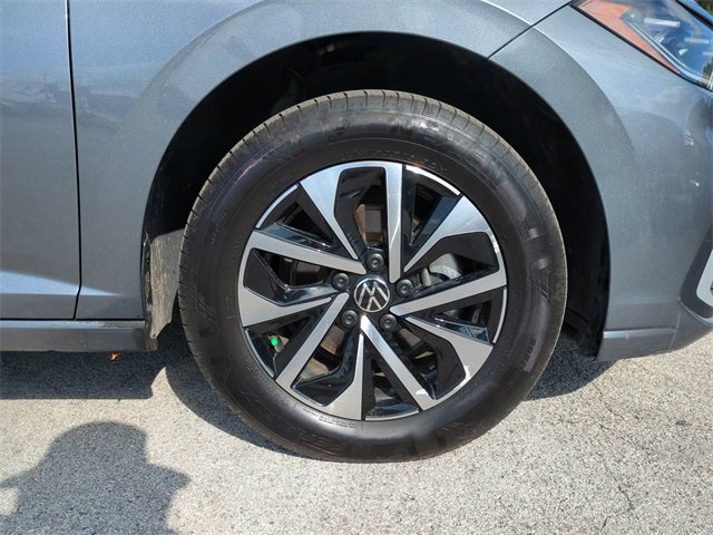 Used 2025 Volkswagen Jetta S image 11