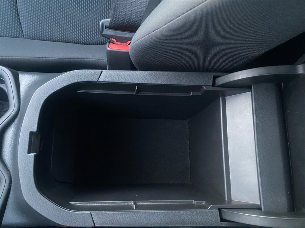 Used 2019 Toyota RAV4 LE image 26