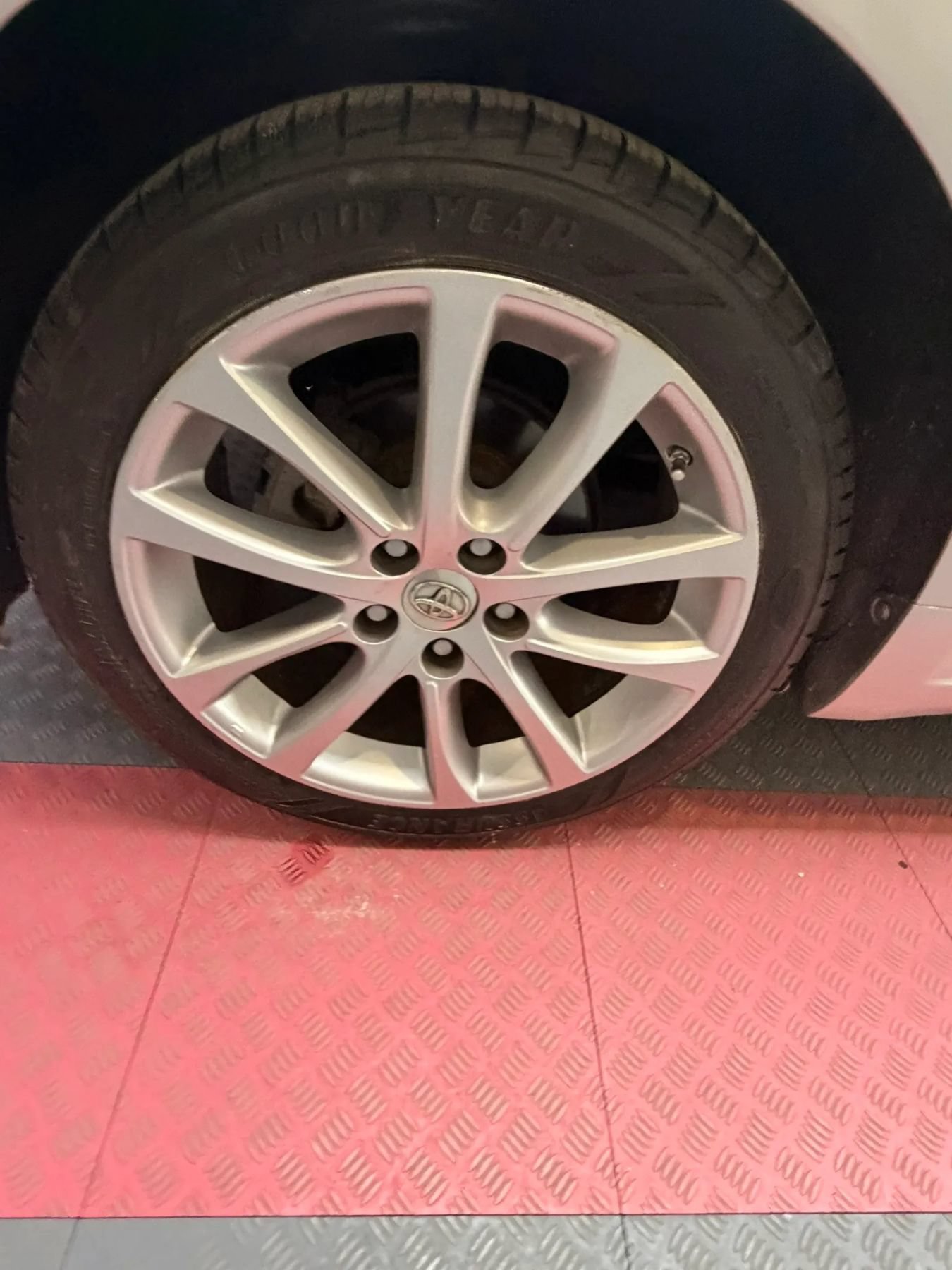 Used 2013 Toyota Avalon XLE Touring FWD image 31