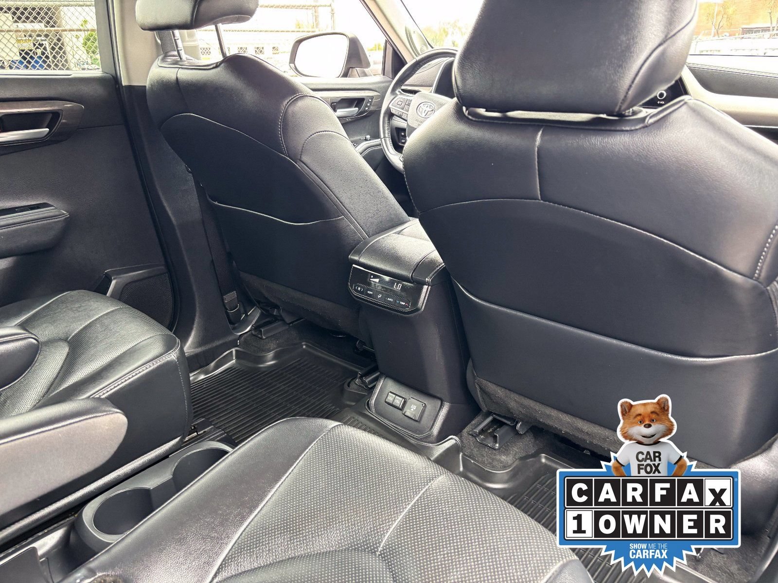 Used 2024 Toyota Highlander Limited FWD image 14