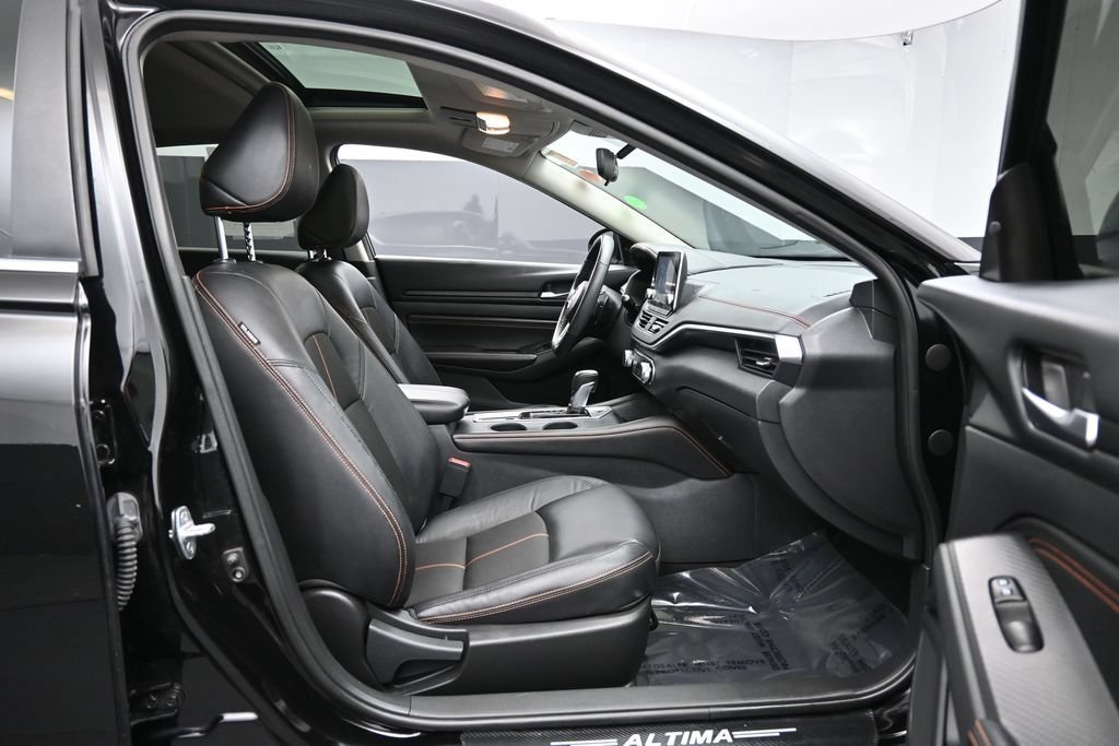 Used 2022 Nissan Altima 2.5 SR w/ Midnight Edition Package AWD/4WD image 27