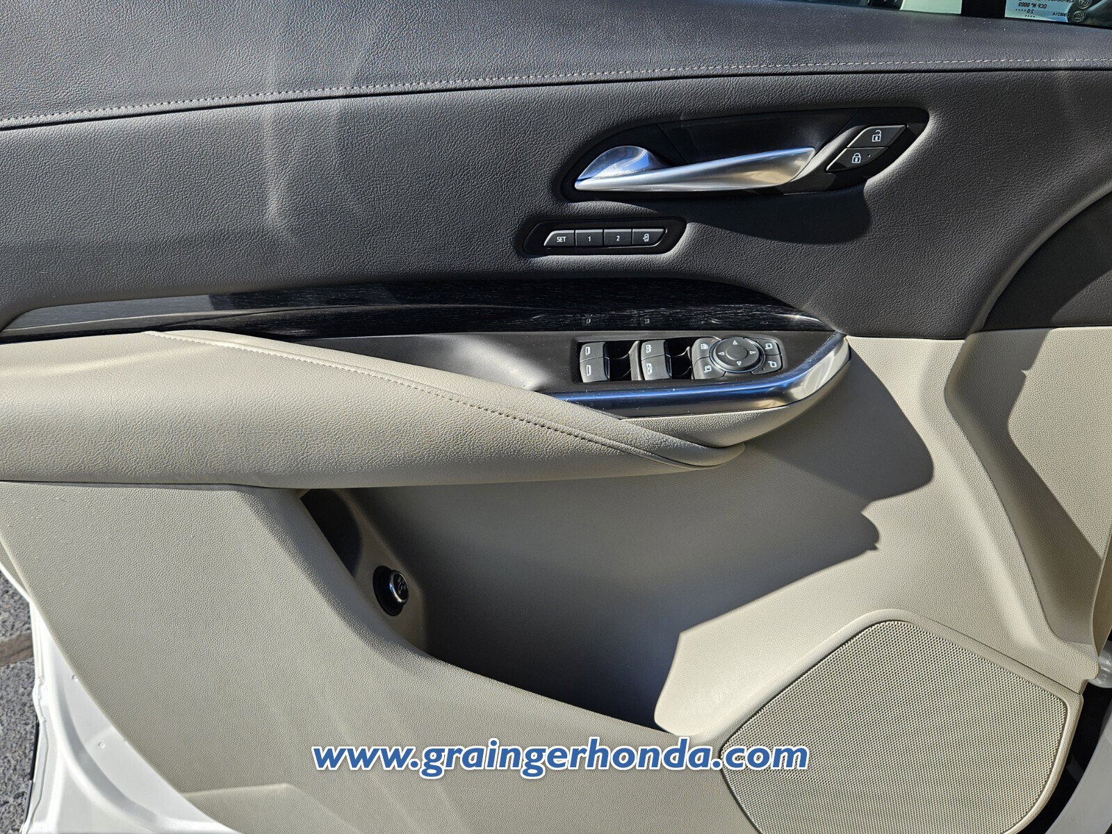 Used 2021 Cadillac XT4 Premium Luxury w/ Driver Awareness Package image 23