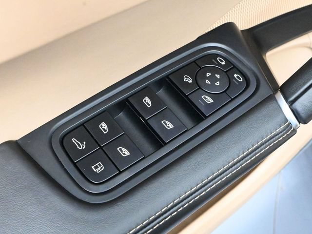 Used 2022 Porsche Cayenne E-Hybrid Coupe AWD/4WD image 14