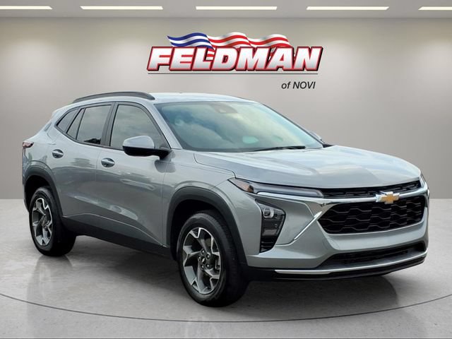 Used 2025 Chevrolet Trax LT w/ Driver Confidence Package FWD image 8