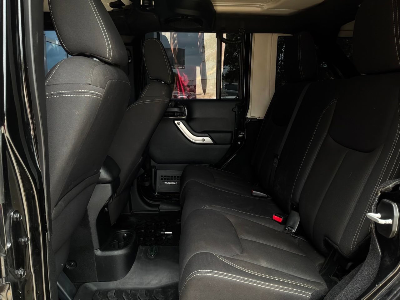 Used 2013 Jeep Wrangler Unlimited Sahara AWD/4WD image 15
