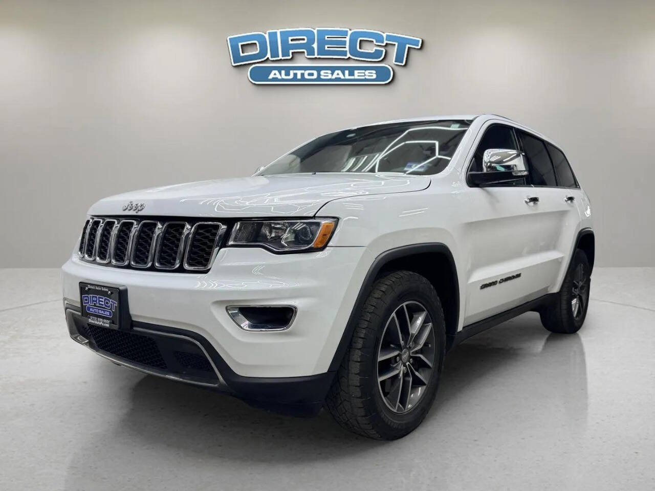 Used 2018 Jeep Grand Cherokee Limited w/ Trailer Tow Group IV AWD/4WD image 3