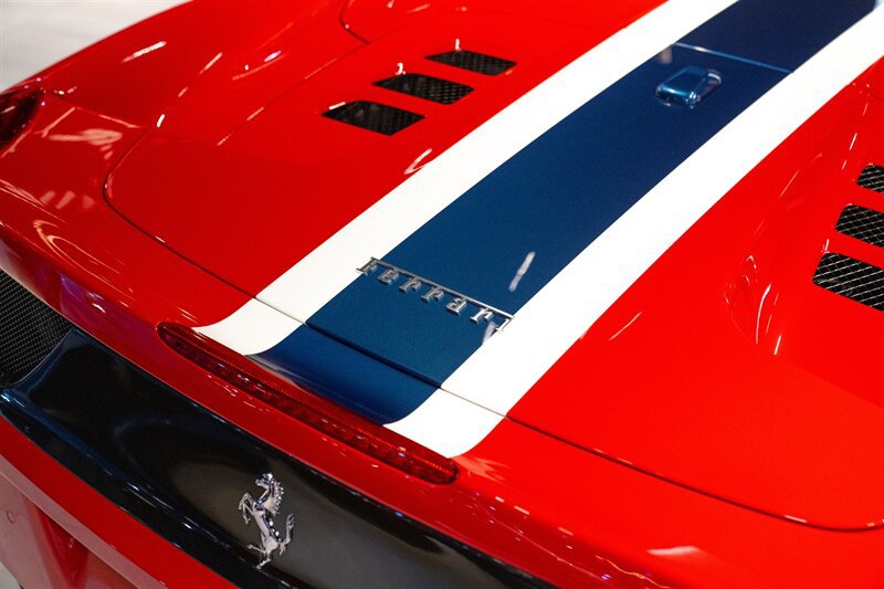 Used 2014 Ferrari 458 Spider RWD image 32