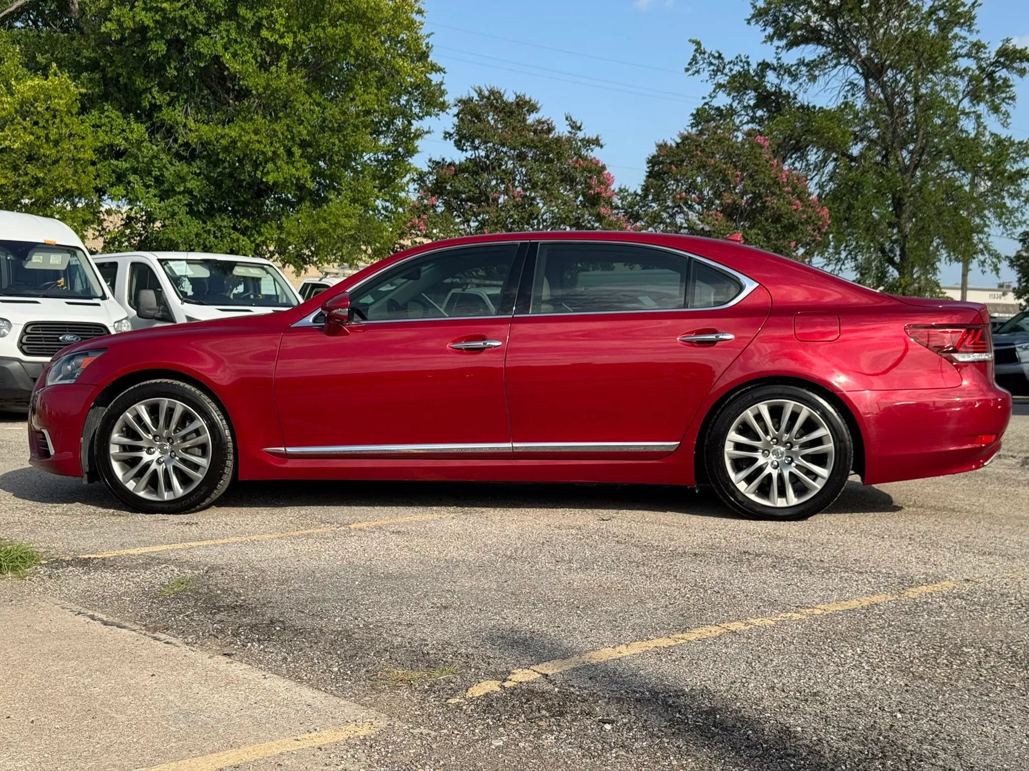 Used 2013 Lexus LS 460 L w/ Ultra Luxury Pkg AWD/4WD image 3