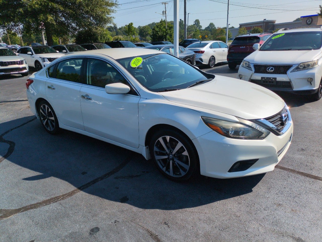 Used 2016 Nissan Altima 2.5 SR w/ LED Appearance Package