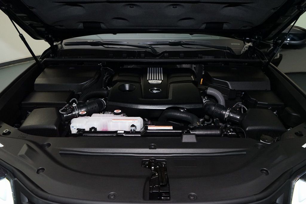 Used 2026 Lexus LX 600 4WD w/ Appearance Package image 35