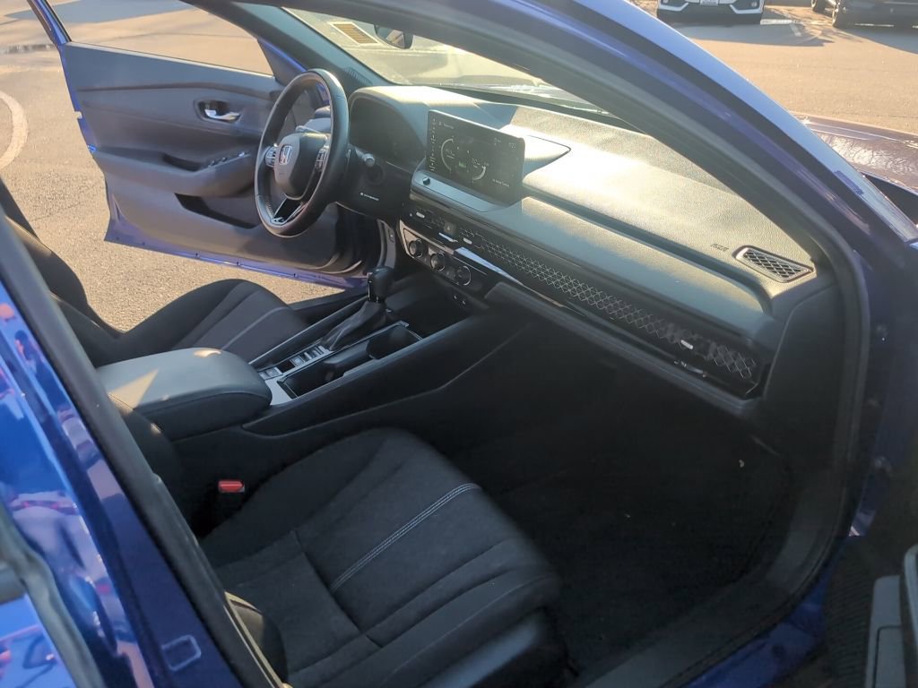 Used 2023 Honda Accord Sport image 14