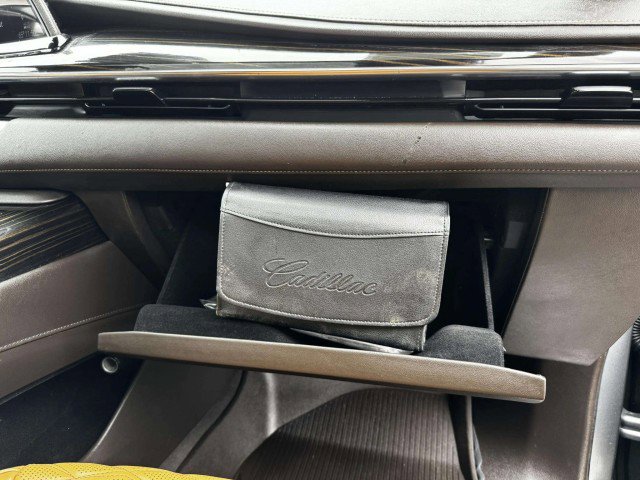 Used 2021 Cadillac Escalade Premium Luxury image 56