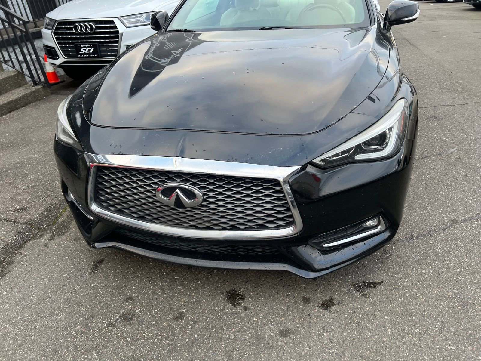 Used 2017 INFINITI Q60 3.0t w/ Premium Plus Package 3.0T RWD image 3