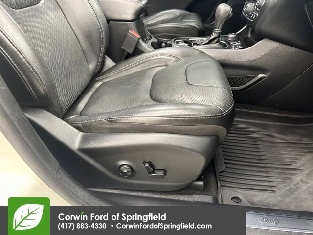 Used 2019 Jeep Cherokee Overland w/ Technology Group image 10