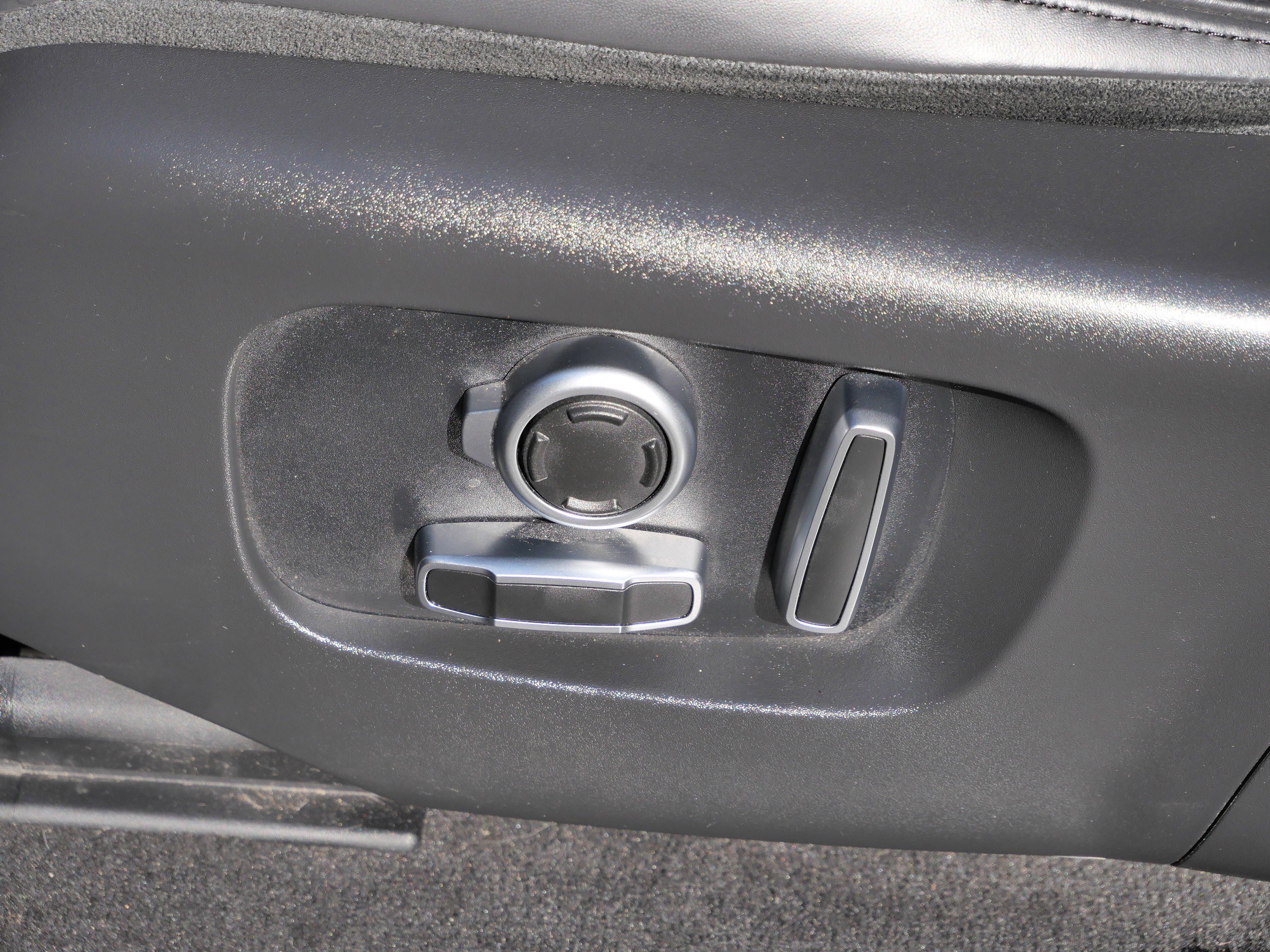 Used 2021 Land Rover Range Rover Evoque R-Dynamic HSE image 7