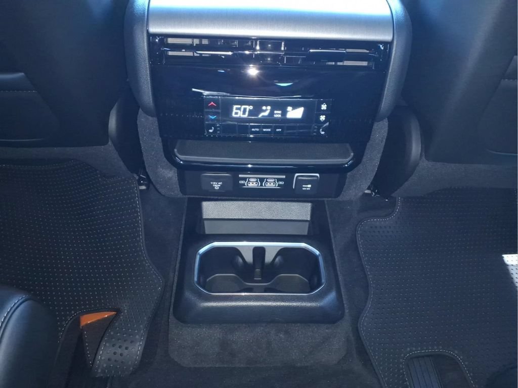 New 2026 Jeep Grand Wagoneer Limited AWD/4WD image 10